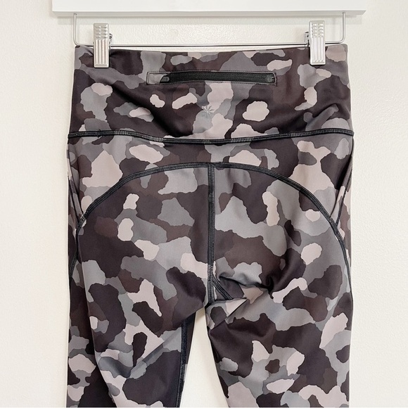 BOGO! Athleta Lightening Camo 7/8 Legging Black Gray XS - Picture 7 of 11